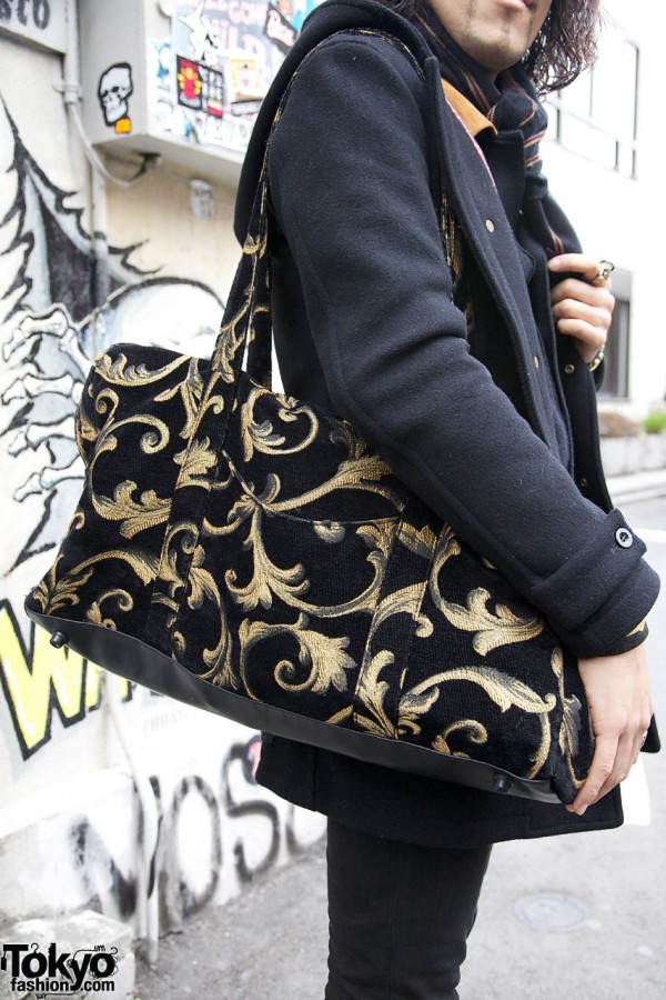 Large print shoulder bag