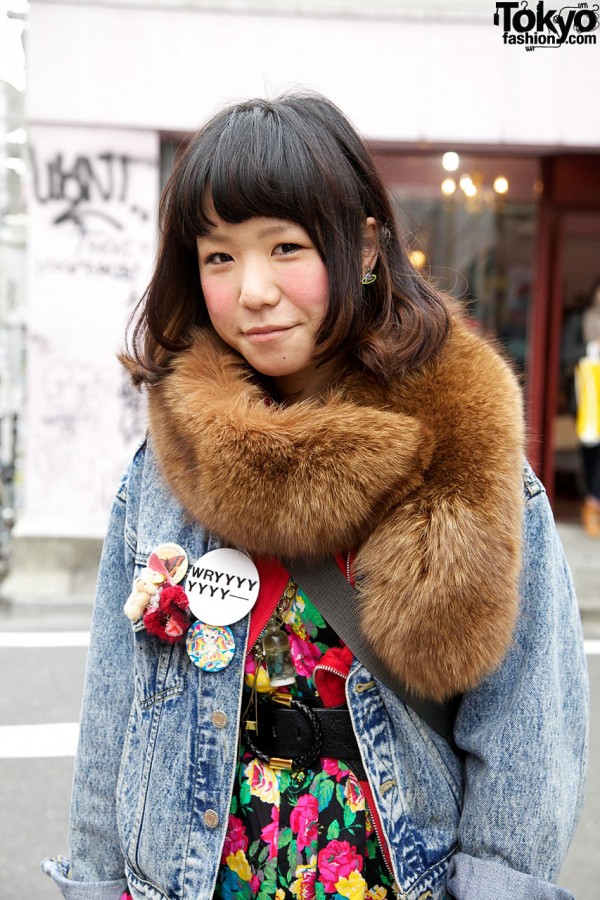 Fur stole & buttons