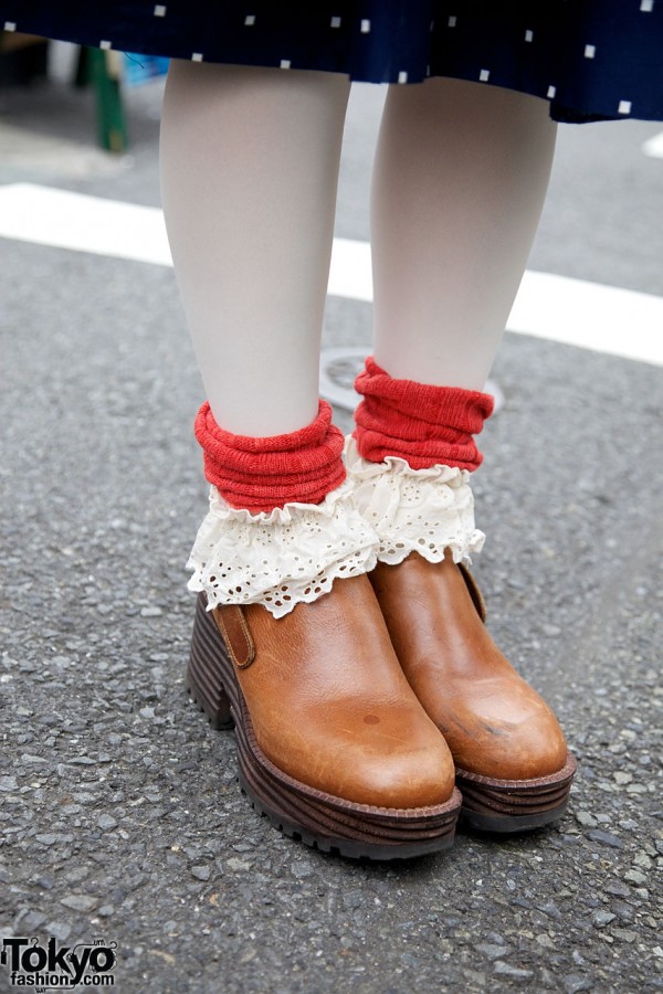 White tights, lace-trimeed socks & Hug clogs