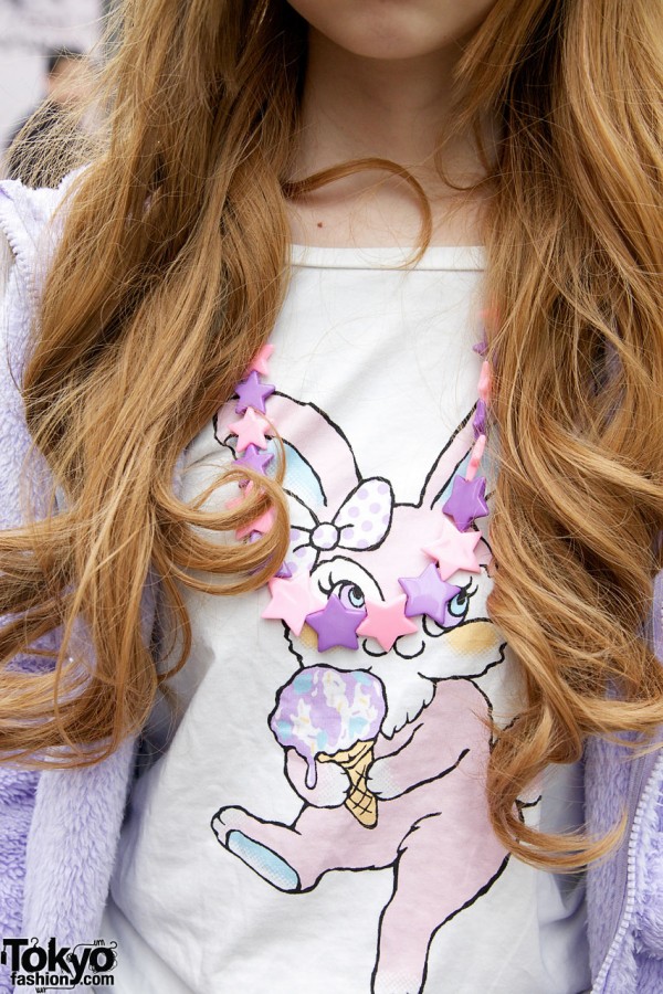 Bunny t-shirt & 6%DokiDoki necklace