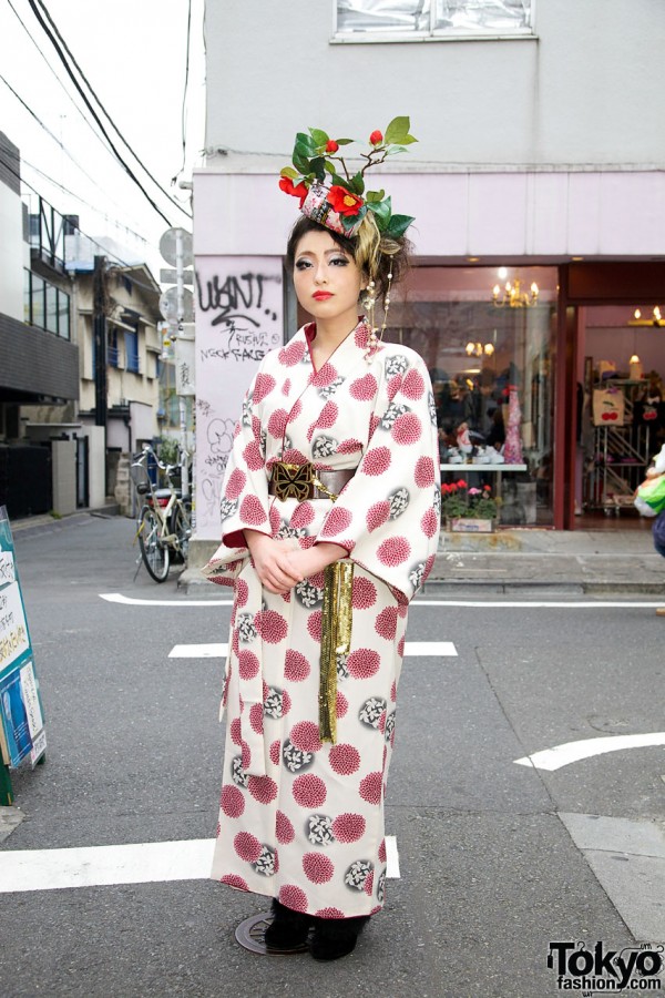 Kimono. Flowered Headdress & Liz Lisa Shoes