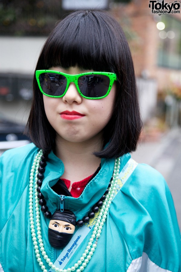 Green sunglasses & Ninja necklace