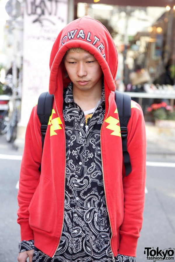 Graphic print shirt & red Walter hoodie