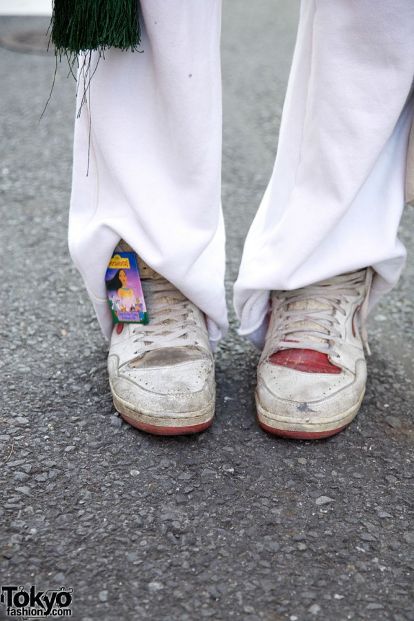 Nike sneakers & Pocahontas pin