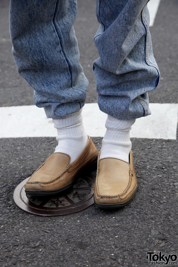 Used tan loafers & scrunched jeans