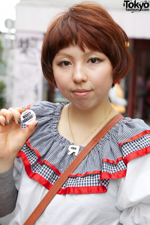 Might Harajuku button & R necklace