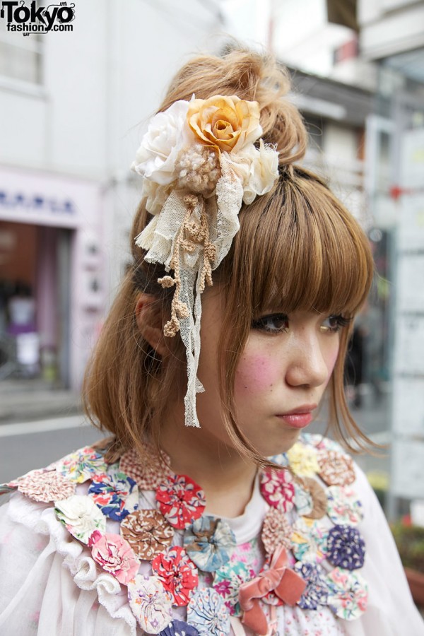 Hair decoration made from flowers, lace & yarn