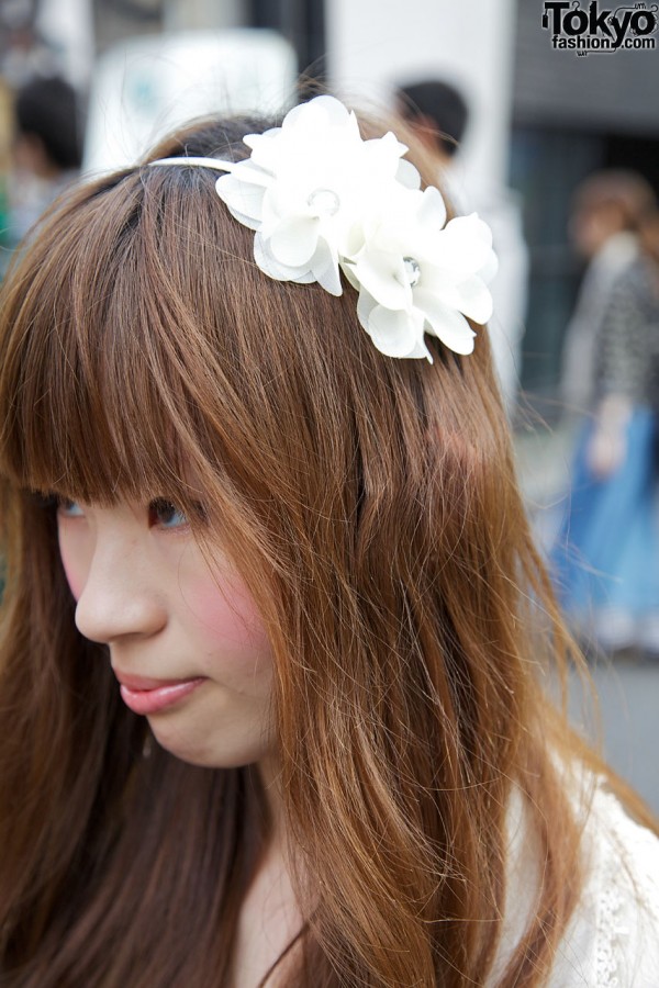 Flowered hairband in Harajuku