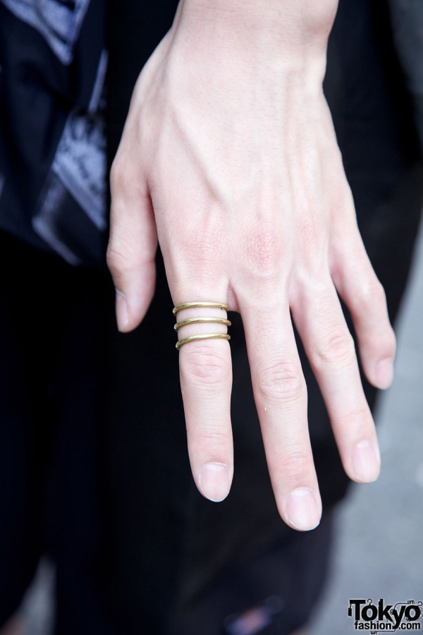 Ring with 3 gold bands