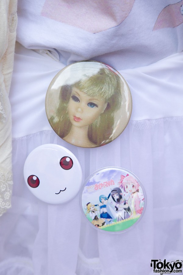 Barbie button & anime buttons