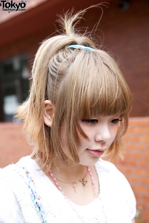 Japanese girl with bangs & ponytail