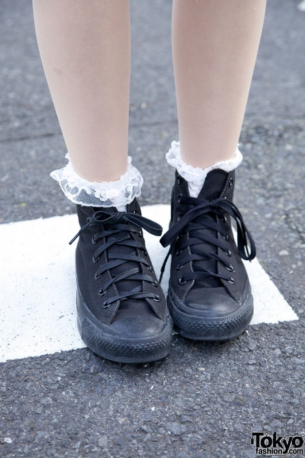 Black Converse sneakers & ruffled socks