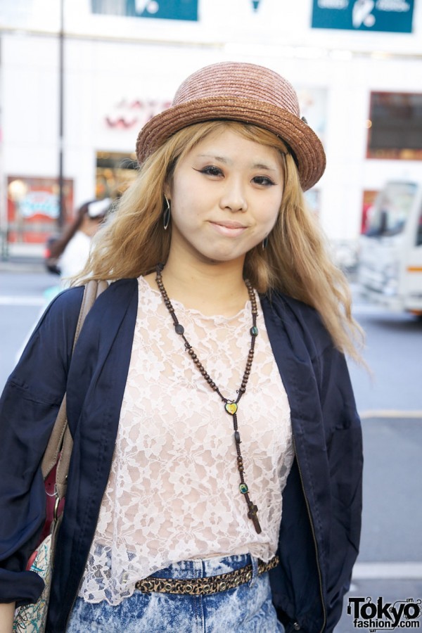 Straw hat w/ H&M lace top