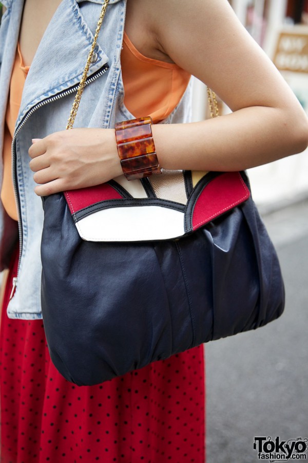 black purse w/ chain strap