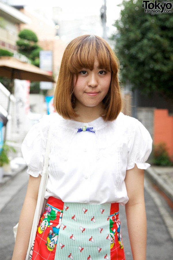 White blouse w/ puff sleeves in Harajuku