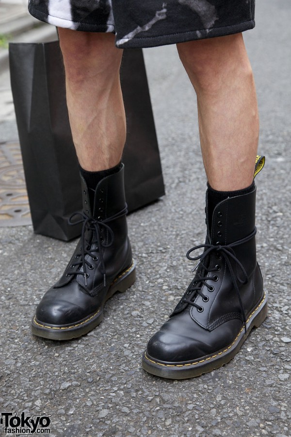 Black socks & boots