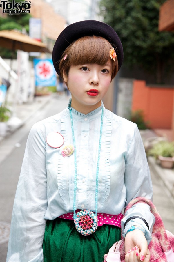 Tucked blouse from Asahiya Yohinten resale shop