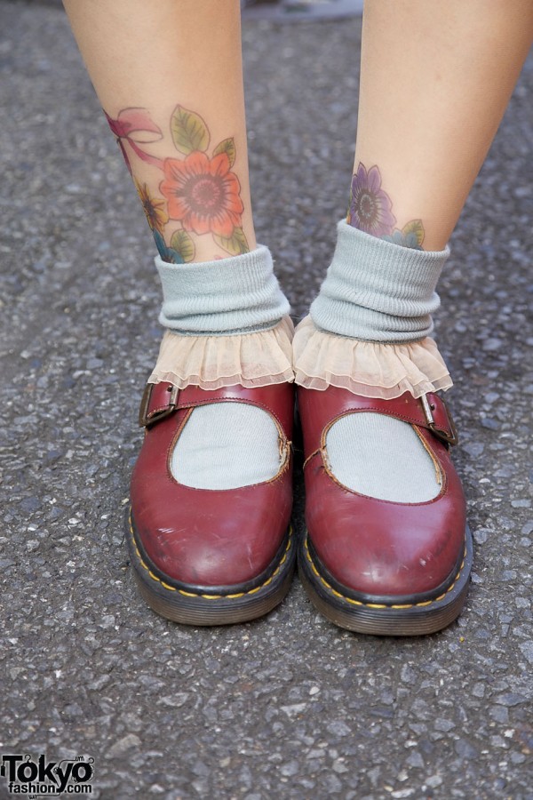 Tarock Mary Jane shoes & floral tattoos in Harajuku