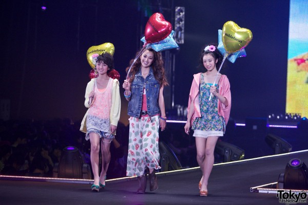 Doublefocus at Tokyo Girls Collection 12SS