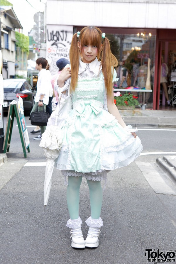 Harajuku Lolita in h.NAOTO Frill