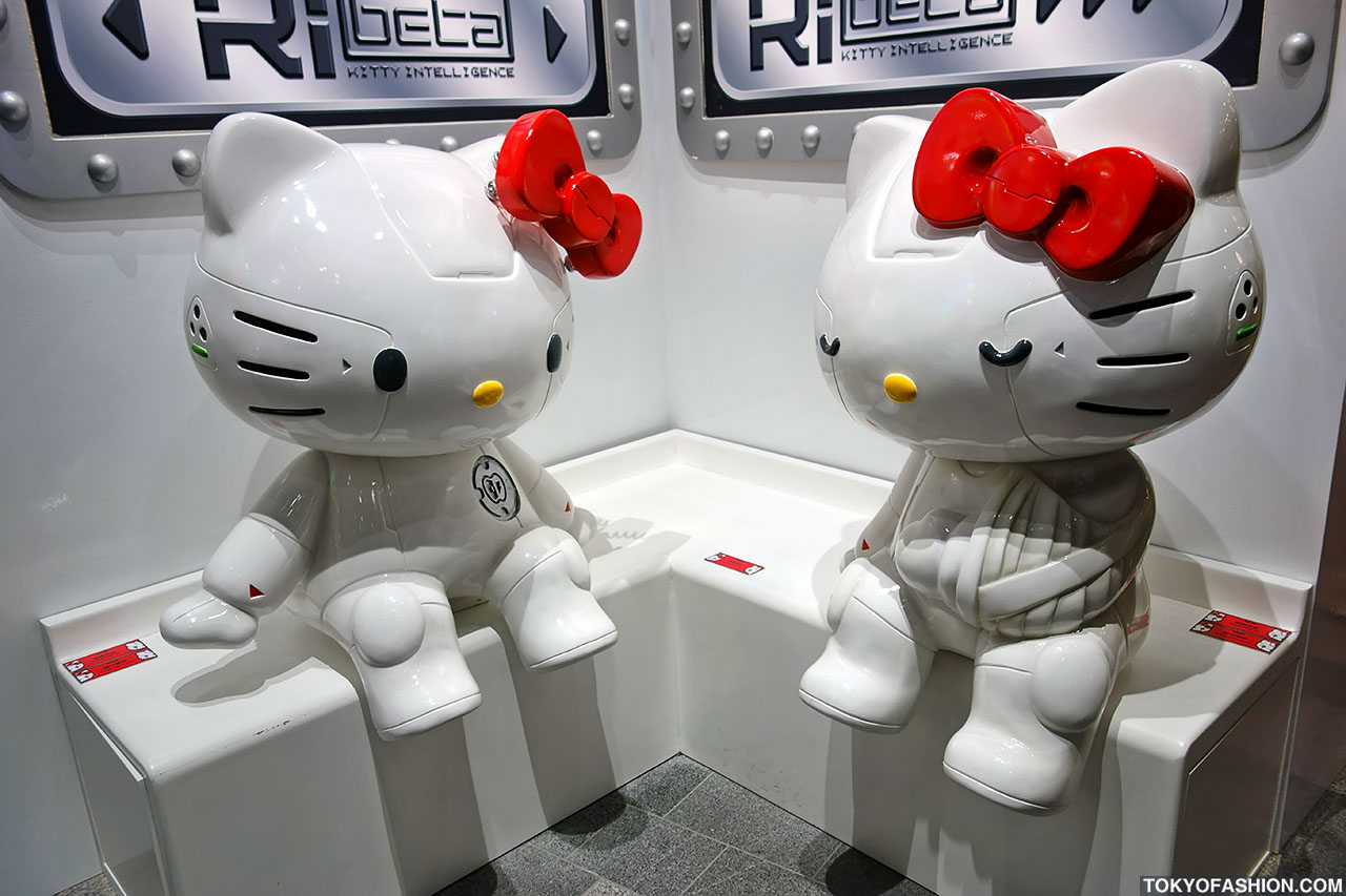 Kittyrobot-Hello-Kitty-Tokyo-2012-002.jpg