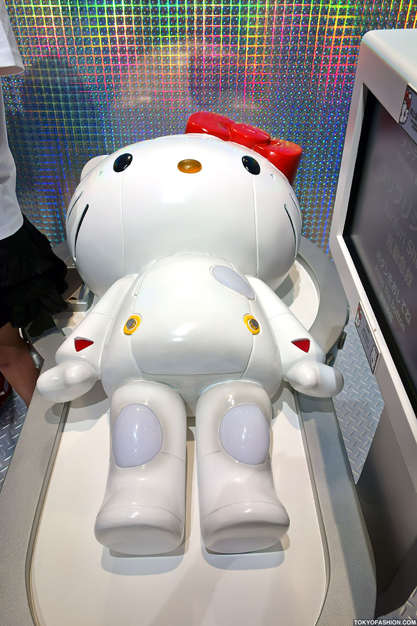 Kittyrobot-Hello-Kitty-Tokyo-2012-039.jpg