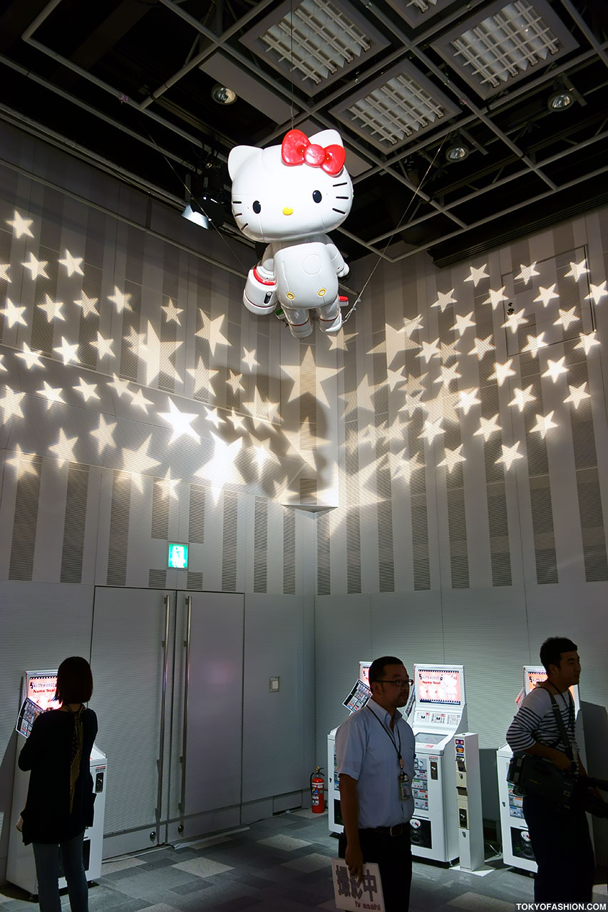 Kittyrobot-Hello-Kitty-Tokyo-2012-139.jpg