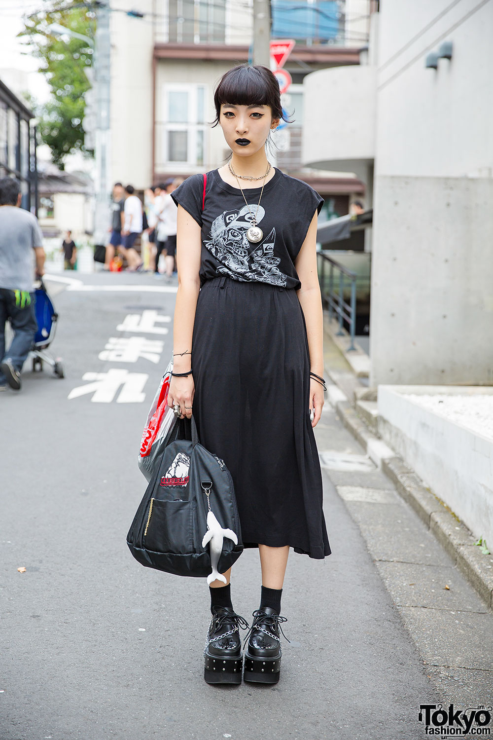 All Black Fashion, Black Lipstick & Chain Platform Creepers in Harajuku