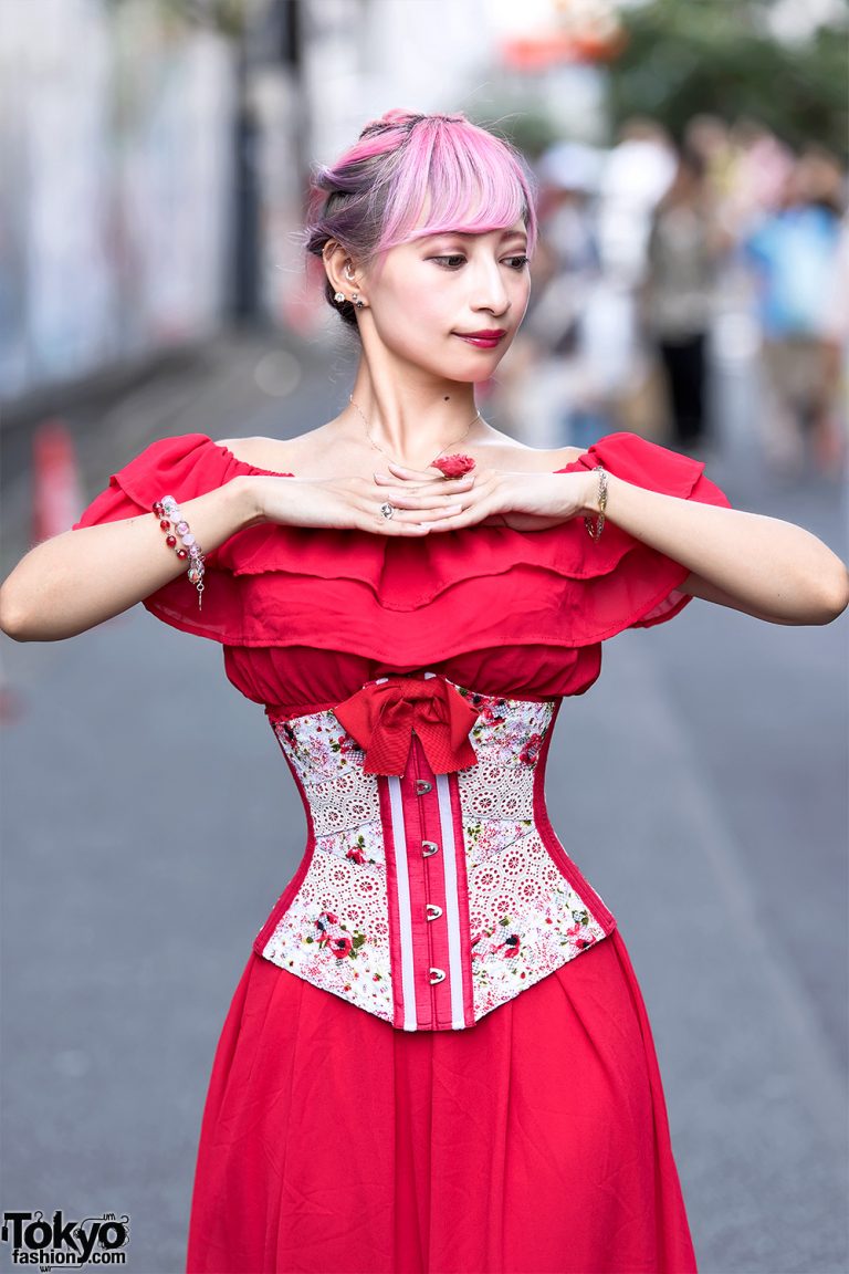 Handmade Japanese Corsets by Unisex Peanuts on the Street in Harajuku