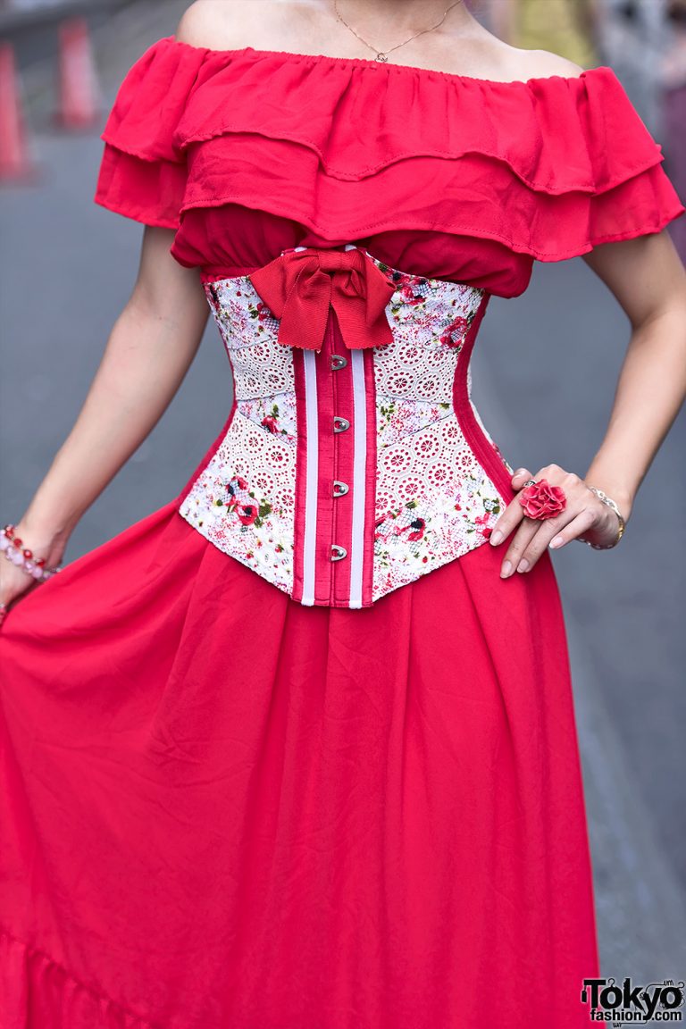 Handmade Japanese Corsets by Unisex Peanuts on the Street in Harajuku