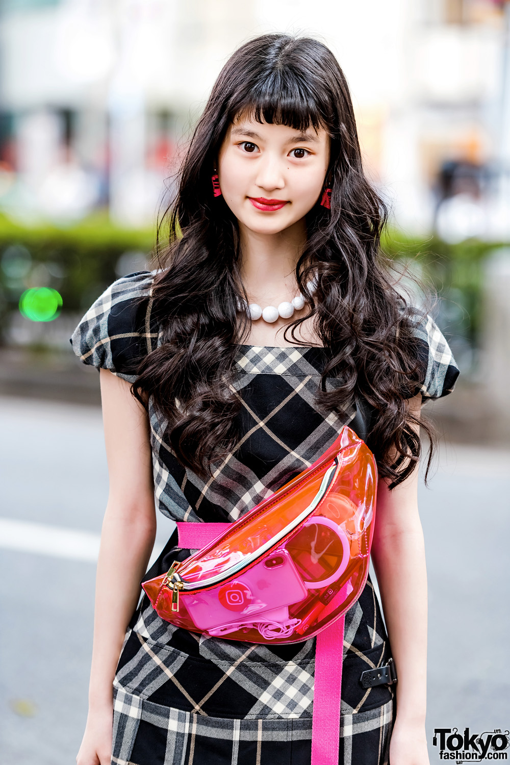 Japanese Teen Model In Retro Streetwear Style W San To Nibun No Ichi Burberry Claire S And Wego