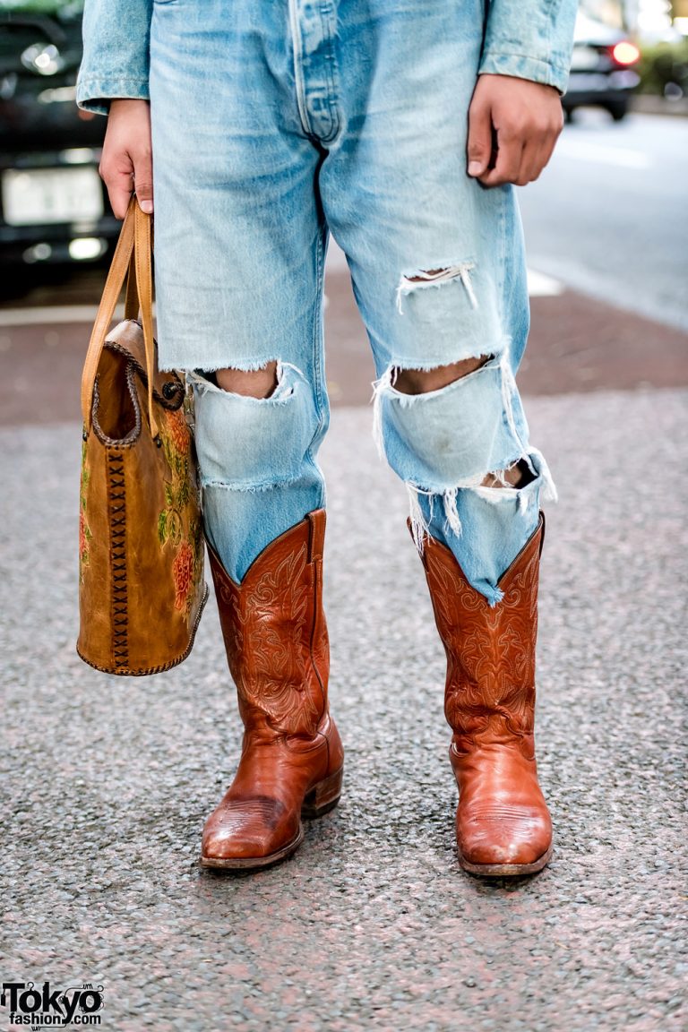 levi jeans with cowboy boots