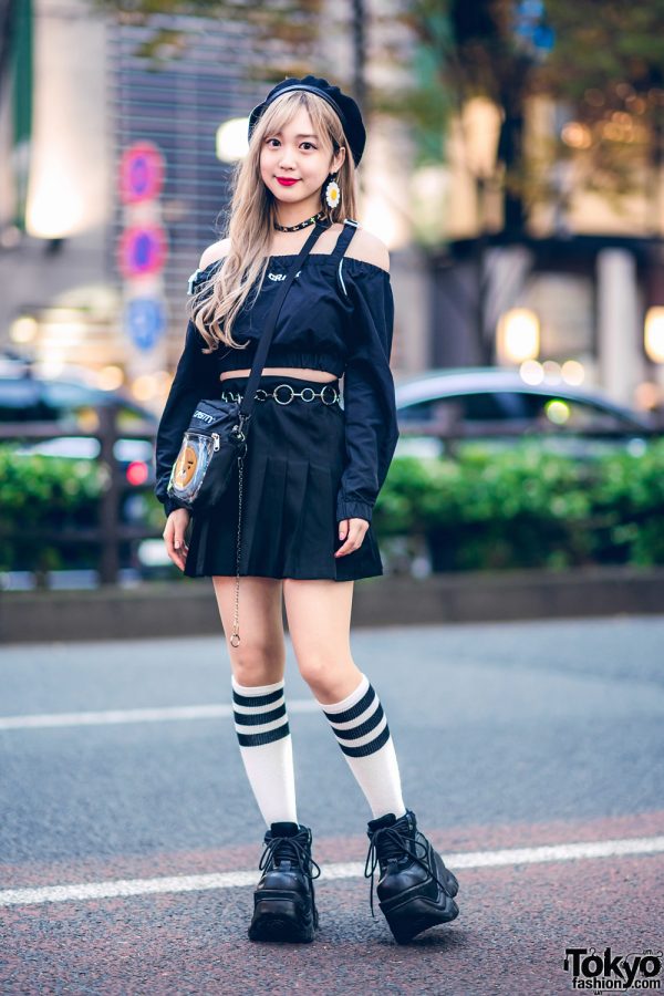 Chic Black Harajuku Girl Street Style W Crank Crop Top