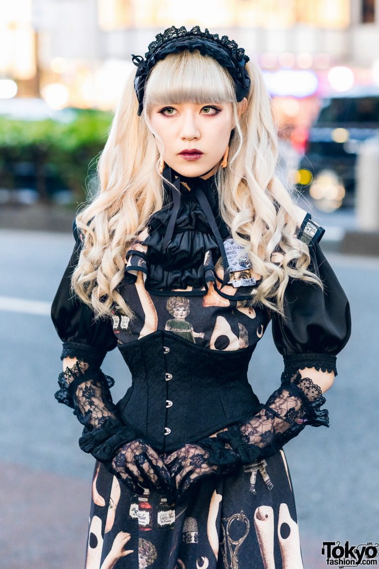 Japanese Shironuri Lolita Street Fashion In Harajuku W Feather