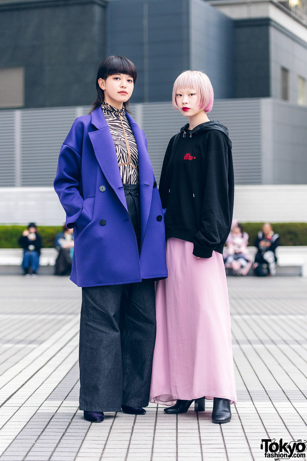Minimalist Tokyo Street Styles w/ Ombre Hair, Gemini Tale Harness, Vivienne Westwood Coat, John Lawrence Sullivan & Vintage Fashion