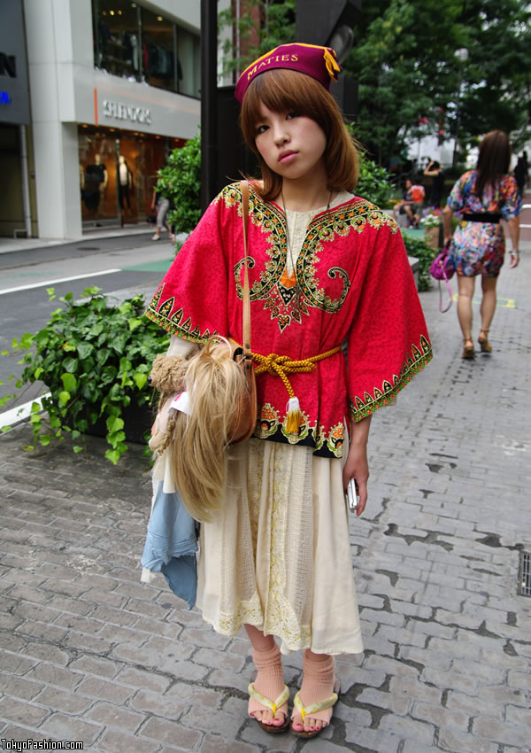 Japanese Street Fashion Girl