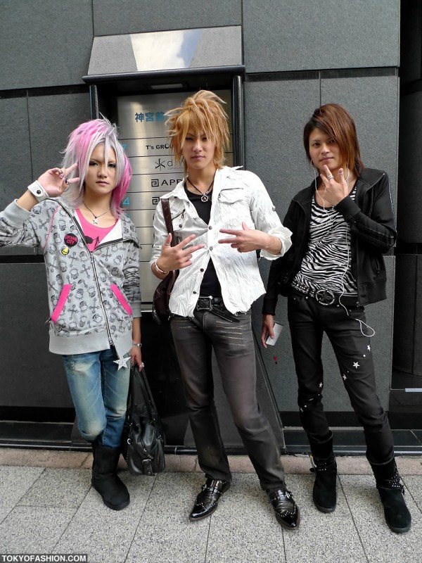 Shibuya Guys Fashion, Makeup & Pink Hair