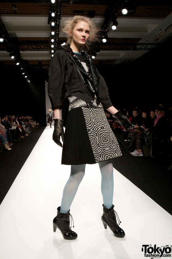 Yuma Koshino 2010-11 A/W Collection – Tokyo Fashion