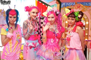6%DokiDoki World Tour