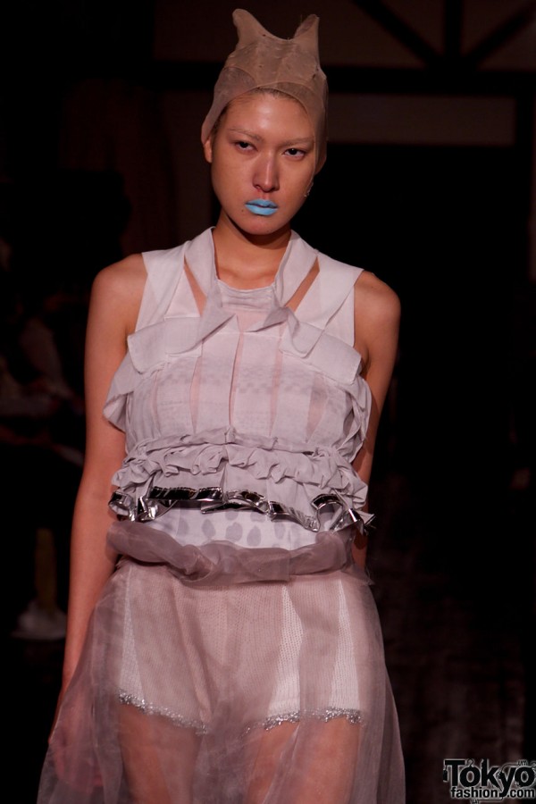 Nozomi Ishiguro 2011 S/S Collection – Tokyo Fashion