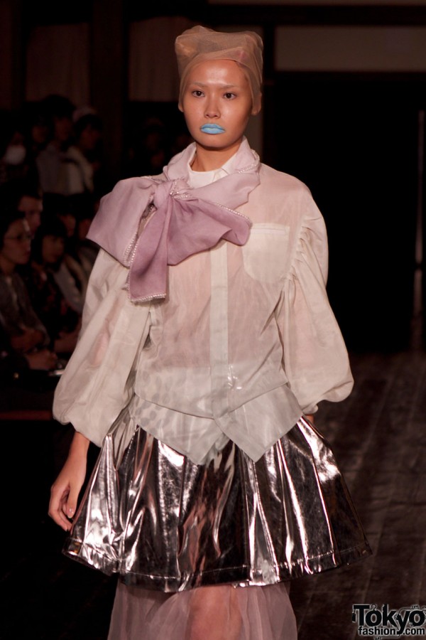 Nozomi Ishiguro 2011 S/S Collection – Tokyo Fashion