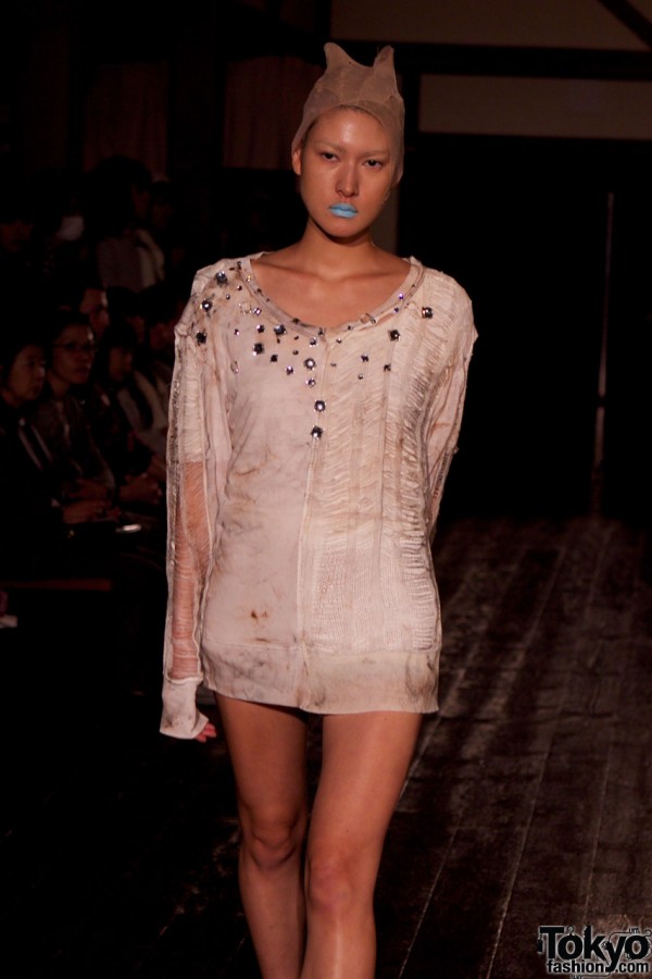 Nozomi Ishiguro 2011 S/S Collection – Tokyo Fashion