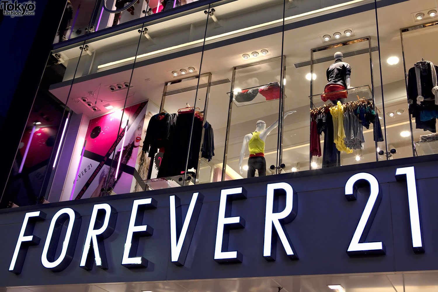 Forever 21 to close all stores, online shop in Japan by late Oct