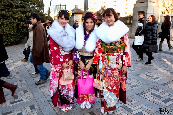 Japanese Girls in Kimono
