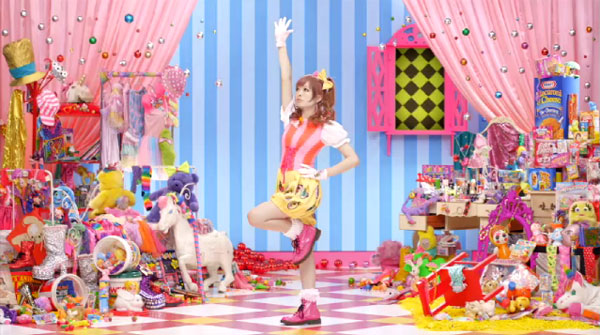 Kyary Pamyu Pamyu “PONPONPON” Music Video w/ Art by 6%DOKIDOKI – Tokyo  Fashion
