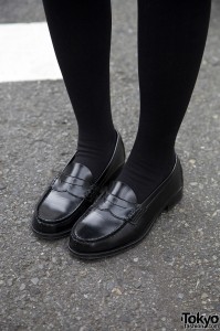 Penny Loafers & Thigh-high Stockings – Tokyo Fashion