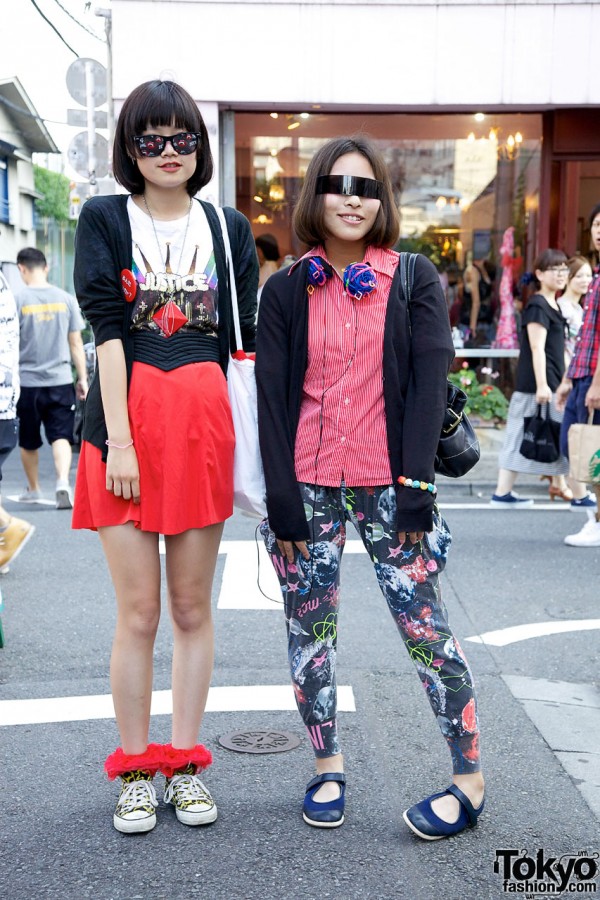 Friendly girls w/ novelty sunglasses