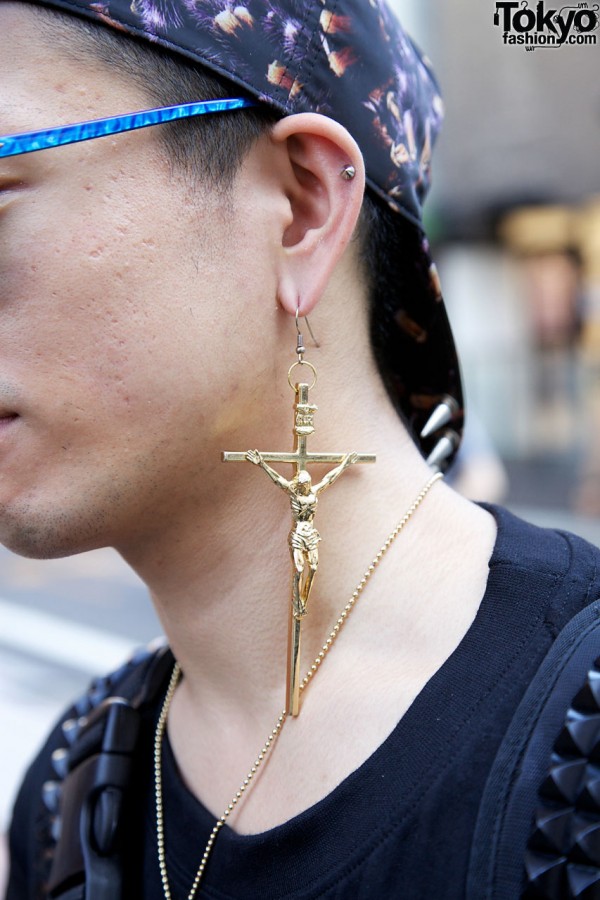 Large Crucifix Earring in Harajuku