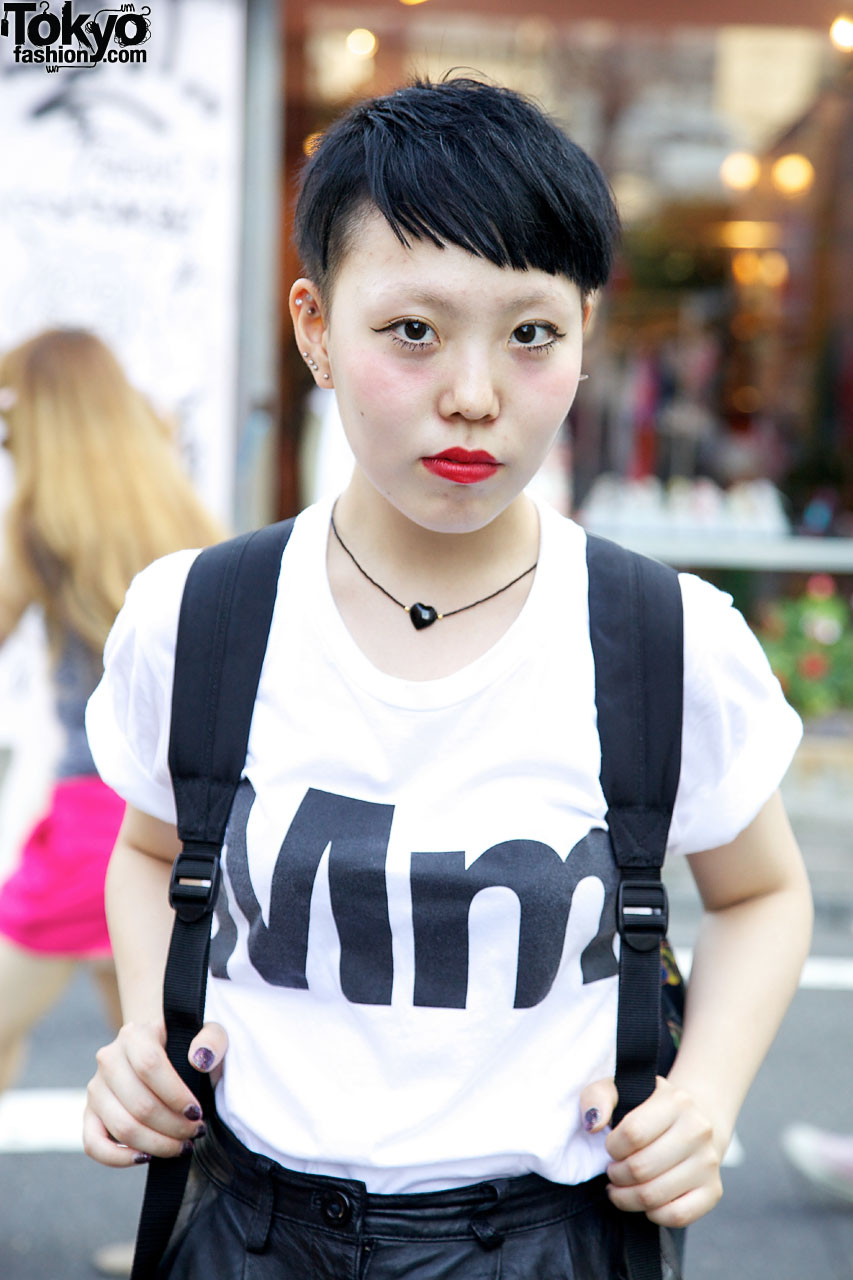 Japanese Girl's Short Black Hair, Red Lipstick, Leather Shorts &  CassettePlaya – Tokyo Fashion