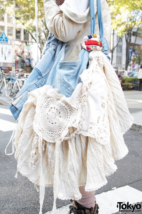 Nozomi Ishiguro denim & lace shoulder bag in Harajuku